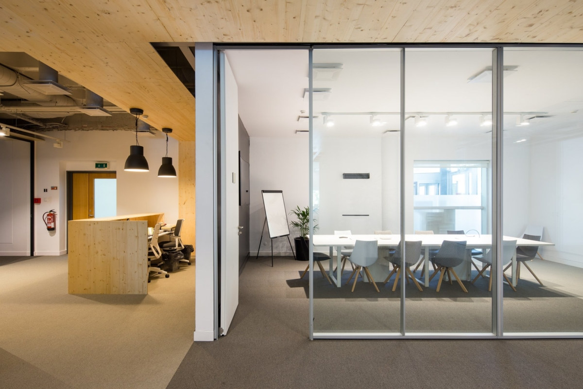 fullsix-offices-lisbon-6-1200x800.jpg